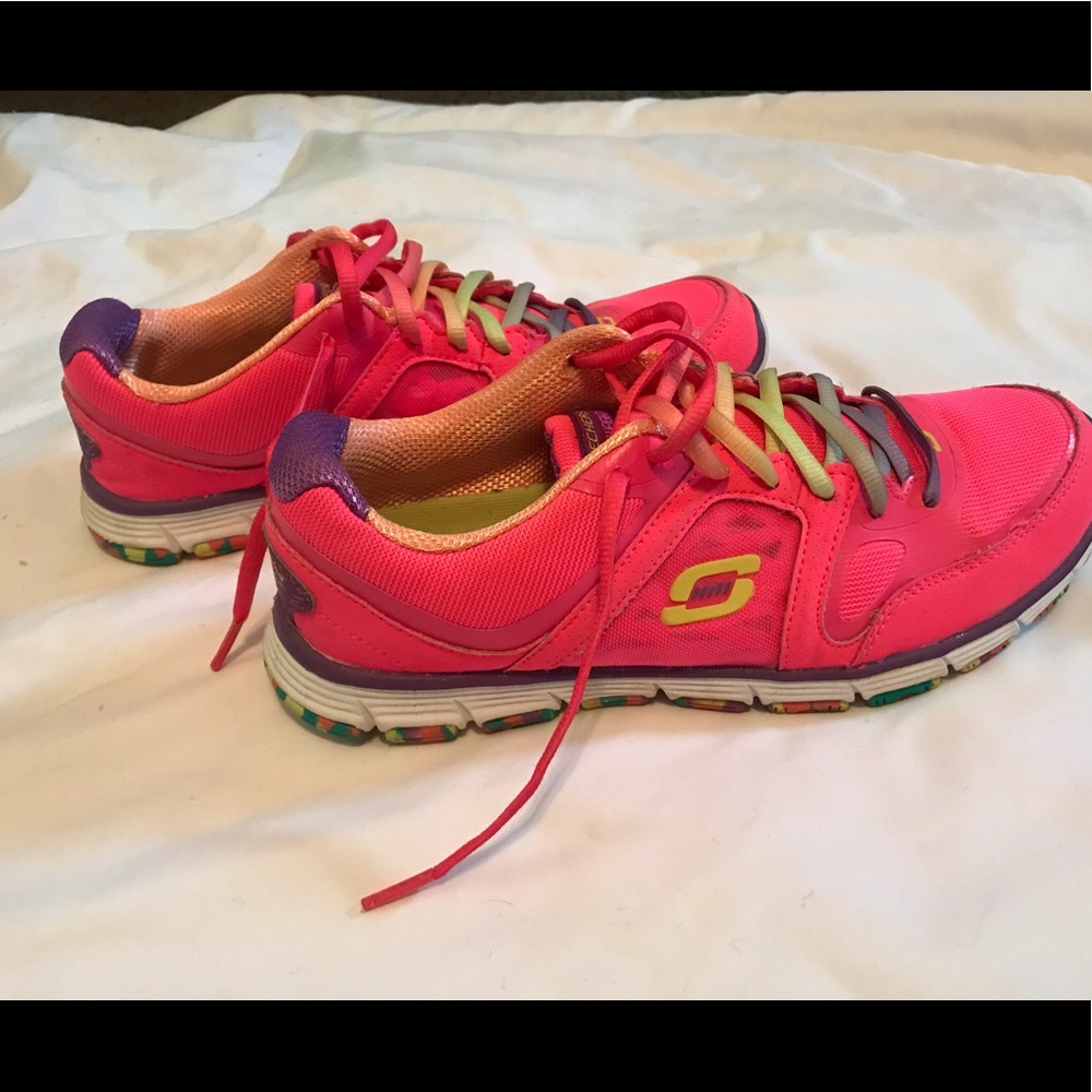 Skechers Lightweight Tennis Shoe